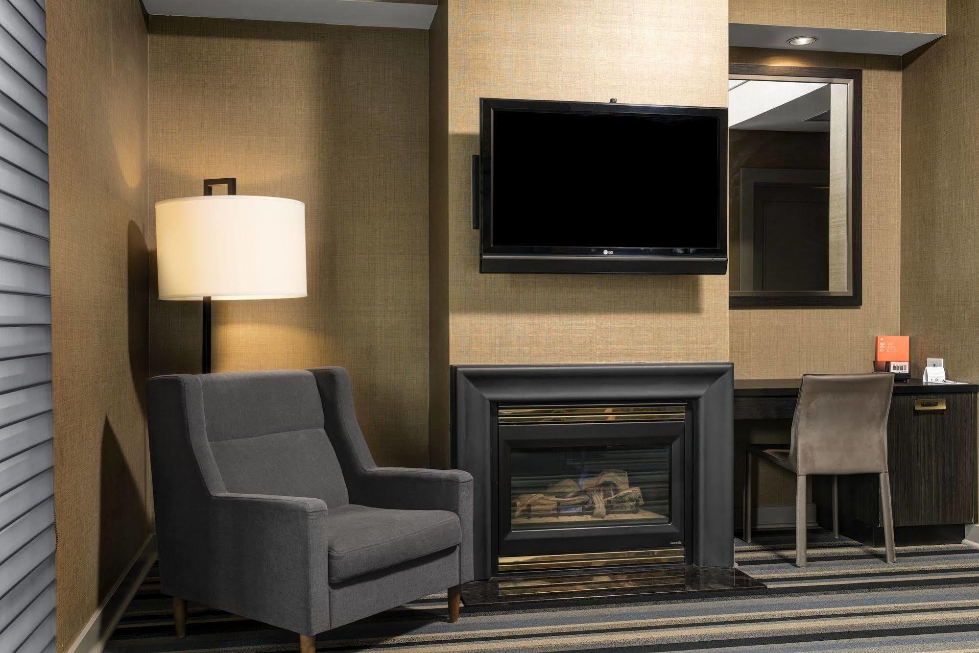 Hotel Arts Kensington Calgary Extérieur photo